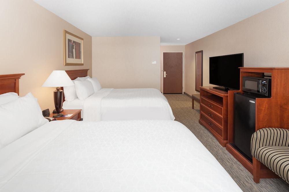 Holiday Inn Express & Suites Tilton By Ihg Exterior photo