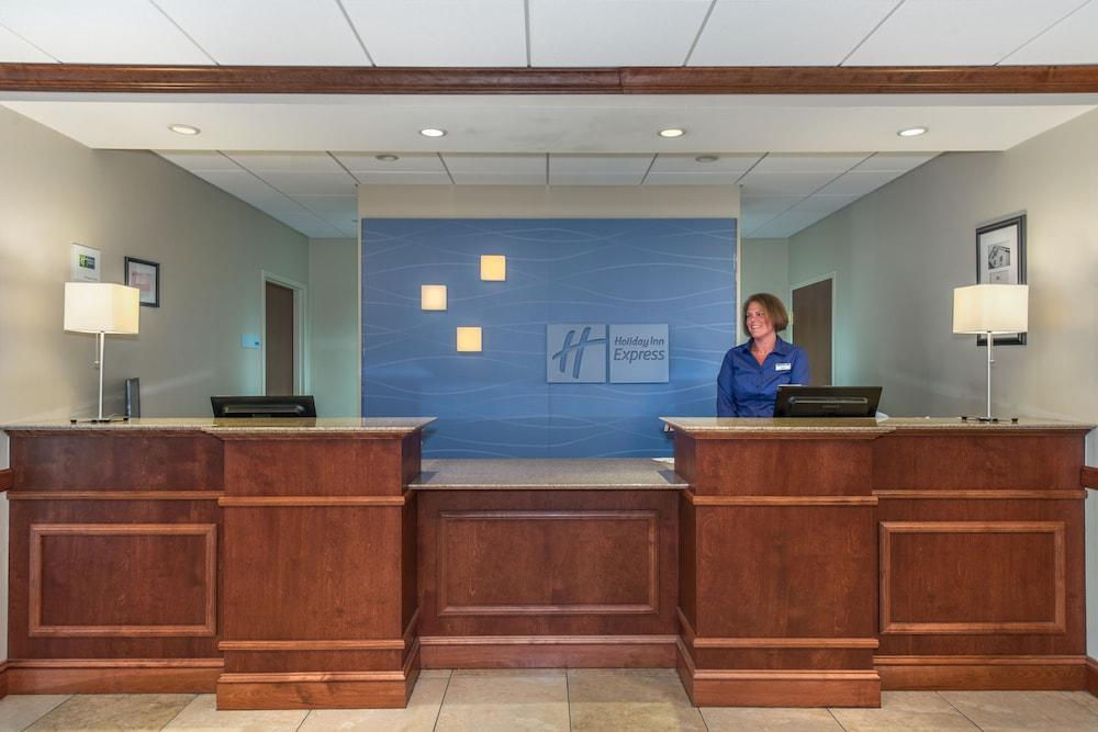 Holiday Inn Express & Suites Tilton By Ihg Exterior photo
