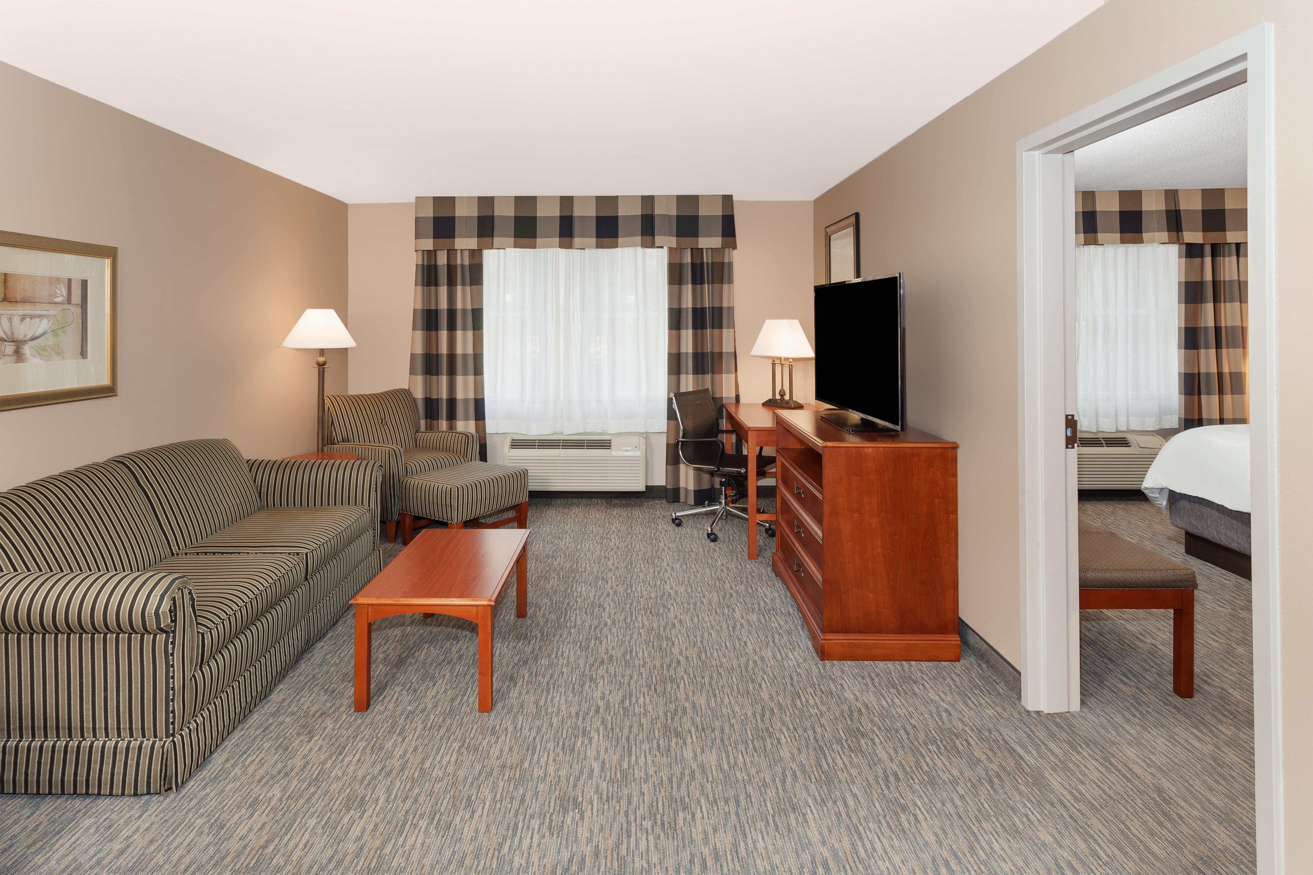 Holiday Inn Express & Suites Tilton By Ihg Exterior photo
