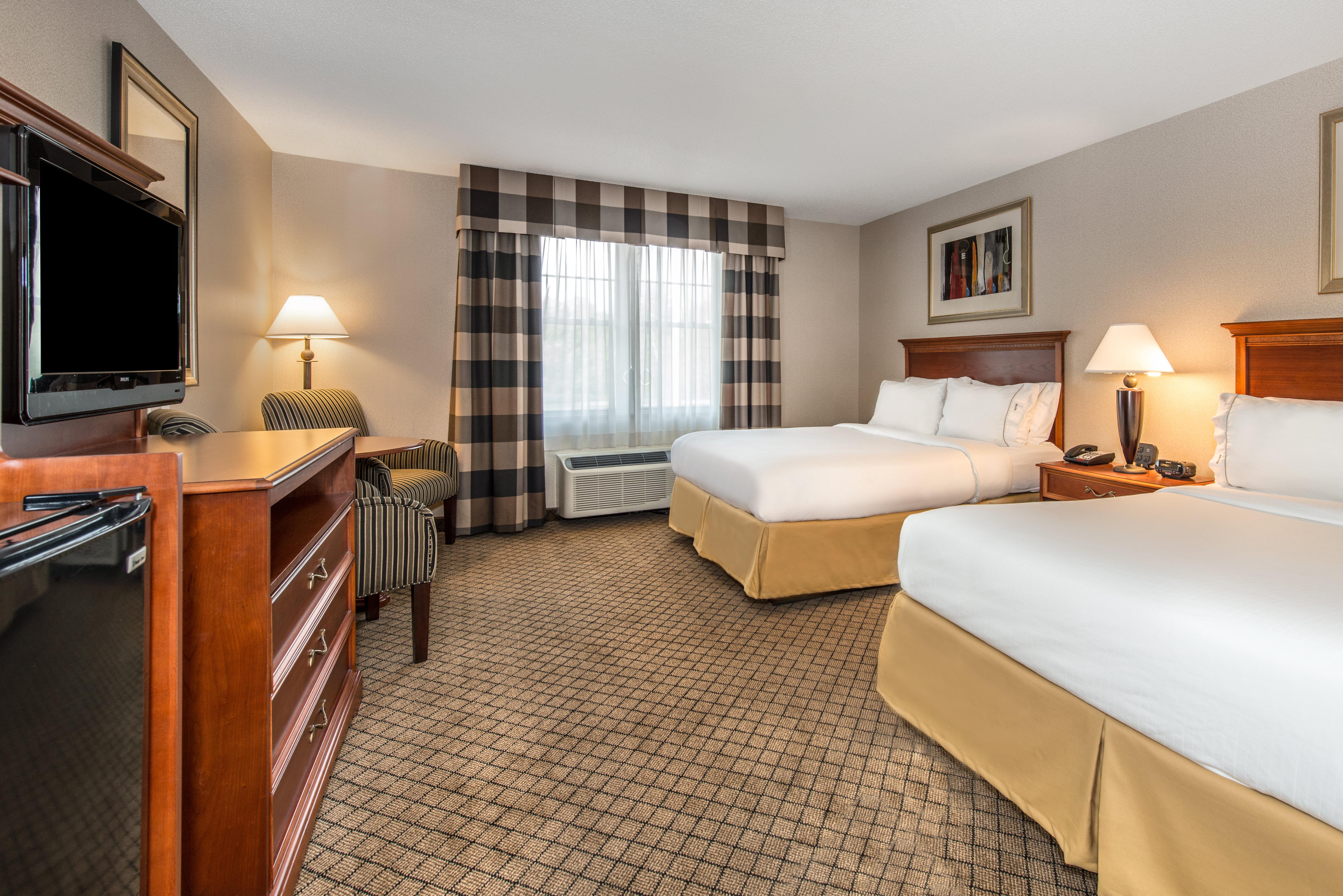 Holiday Inn Express & Suites Tilton By Ihg Exterior photo