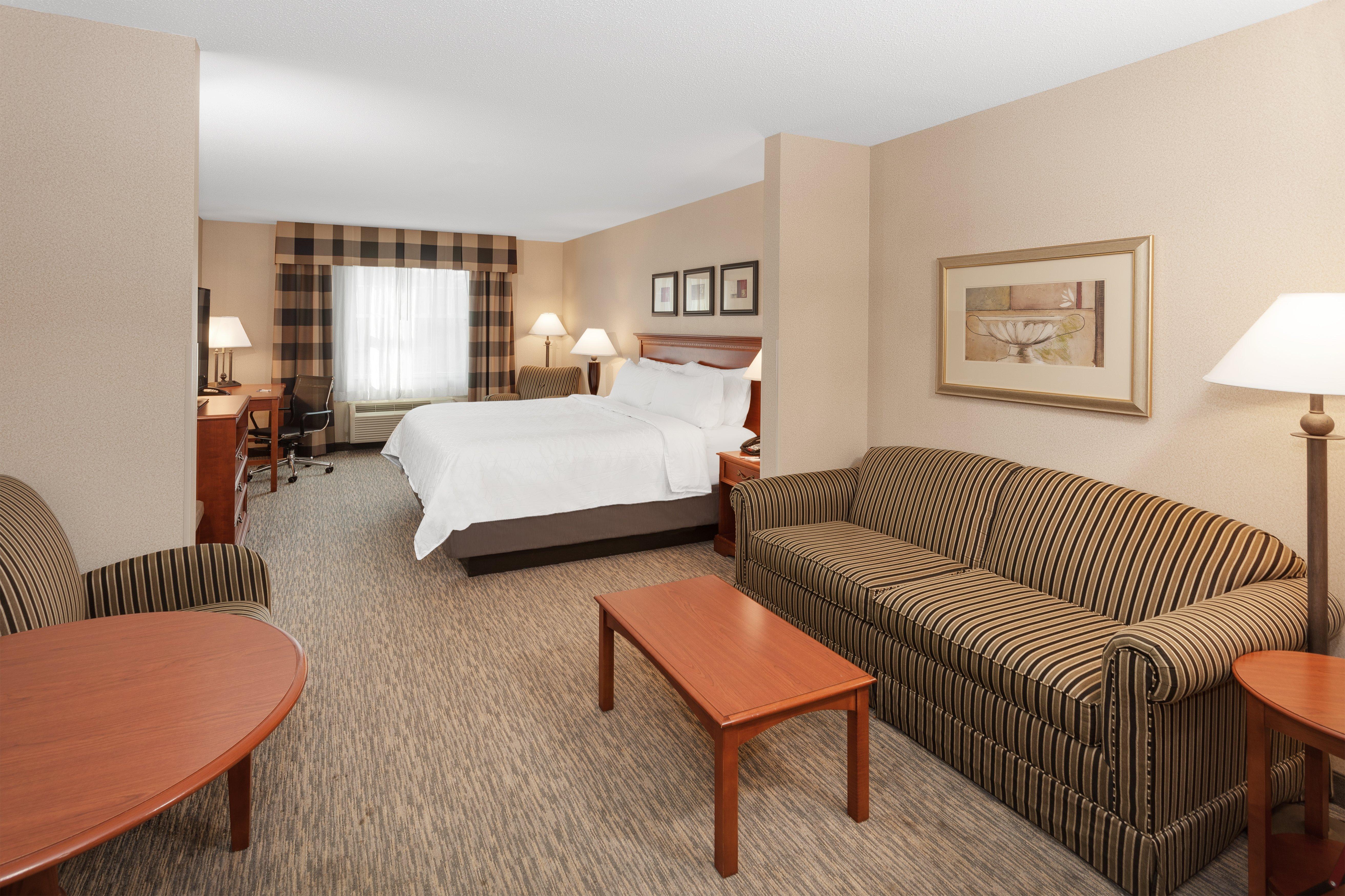Holiday Inn Express & Suites Tilton By Ihg Exterior photo