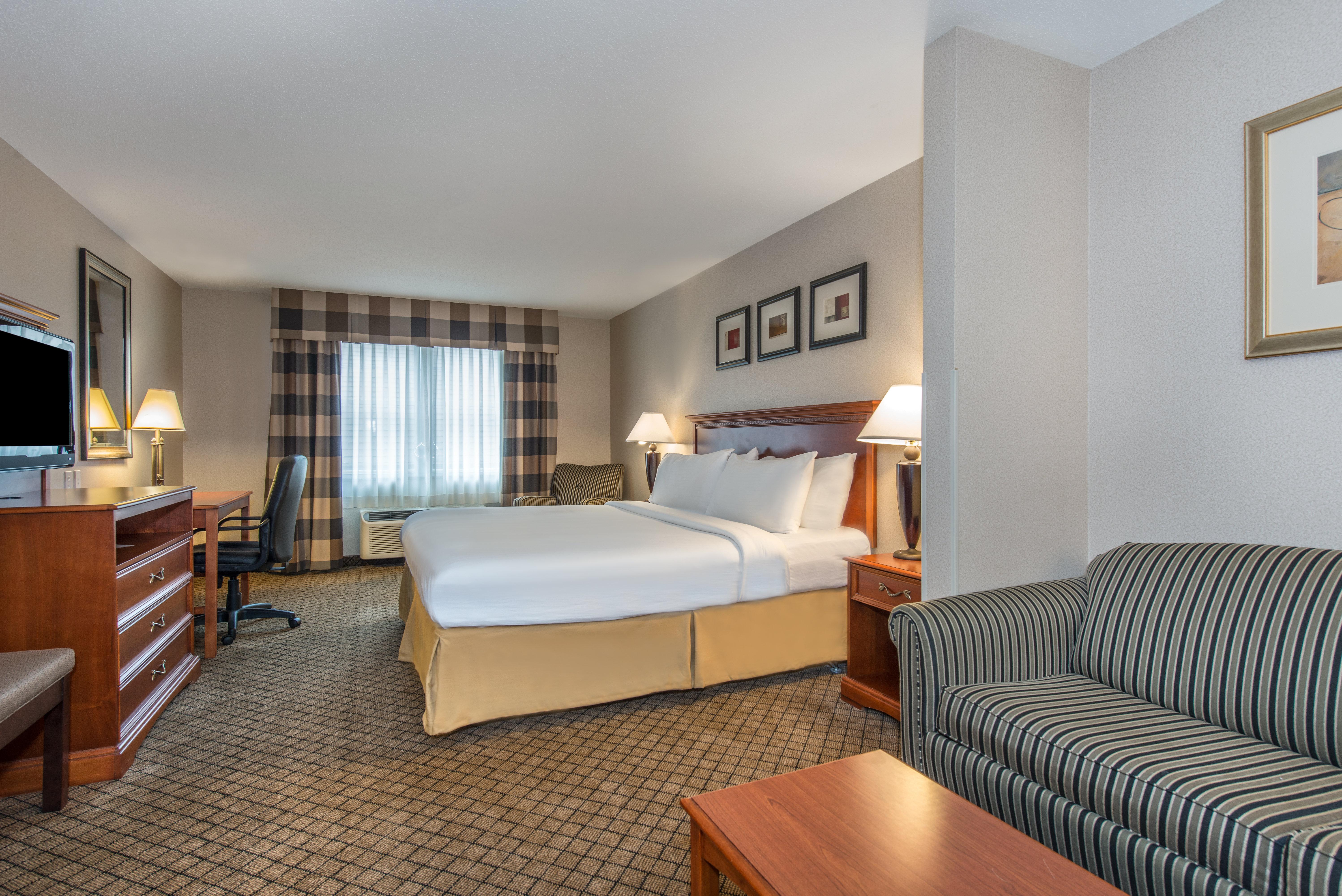 Holiday Inn Express & Suites Tilton By Ihg Exterior photo