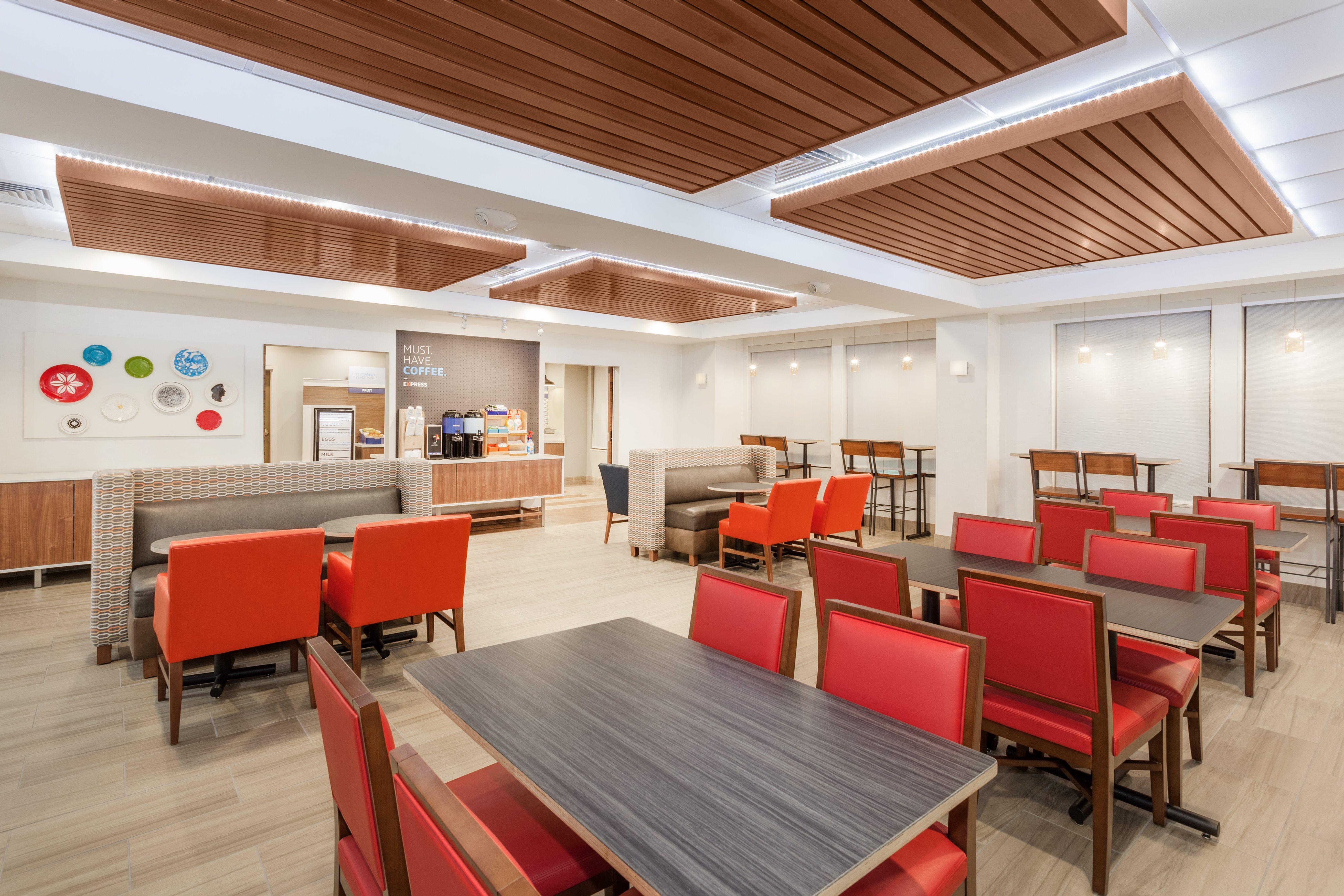 Holiday Inn Express & Suites Tilton By Ihg Exterior photo