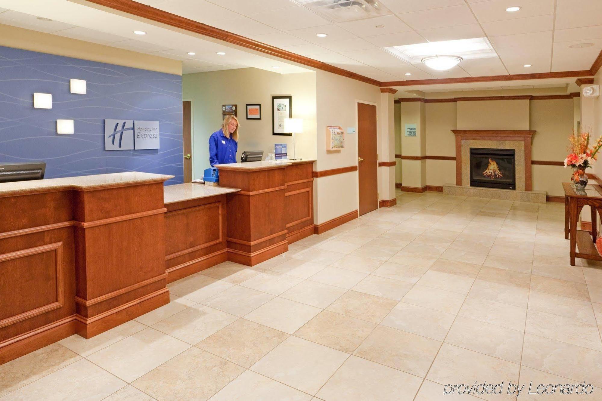 Holiday Inn Express & Suites Tilton By Ihg Interior photo